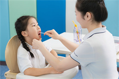 孩子說話咬字不清如何改善？